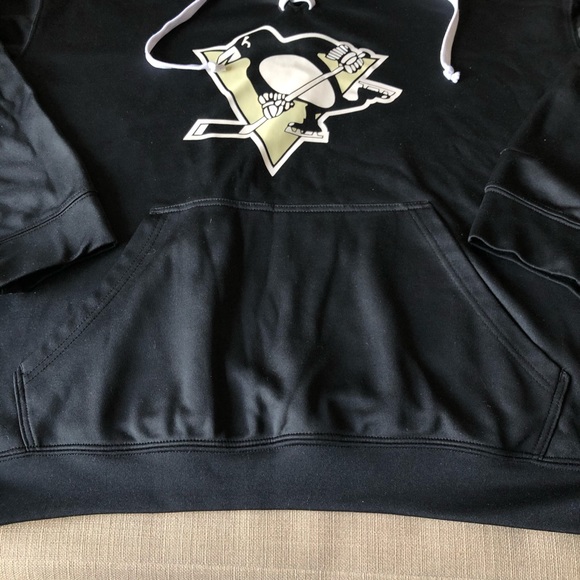 NHL penguin hoodie sweatshirt. Large - Picture 4 of 7